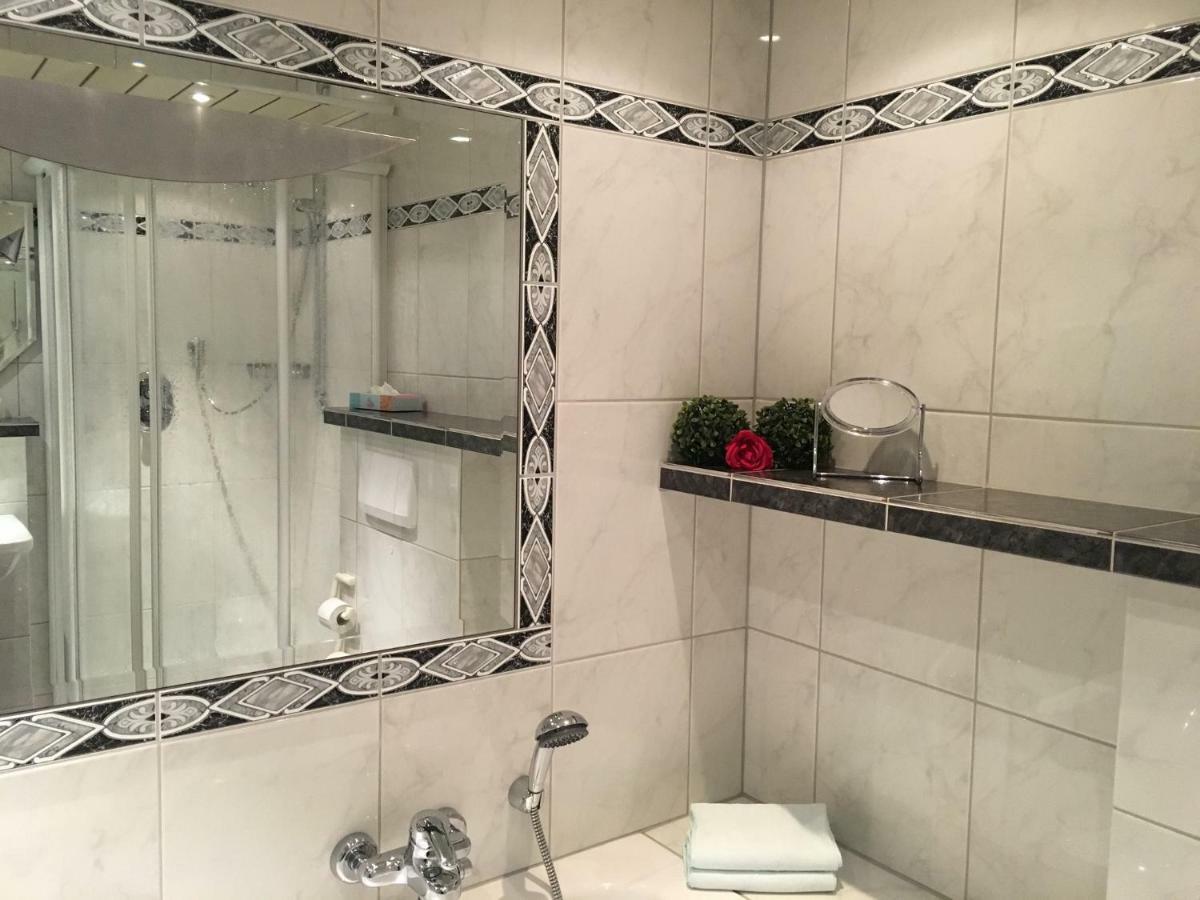Pension Und Ferienwohnung Schuette Schmallenberg Dış mekan fotoğraf